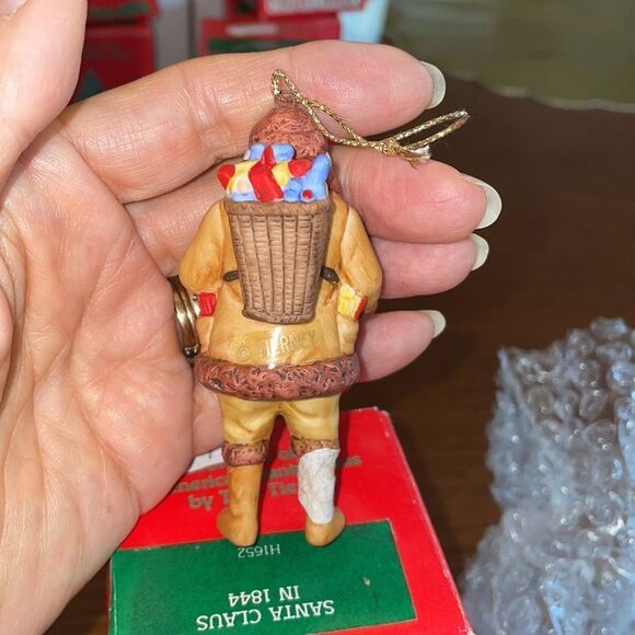 Vtg NWT Evolution of the American Santa Claus “Santa Claus in 1844” ornament - Picture 2 of 8
